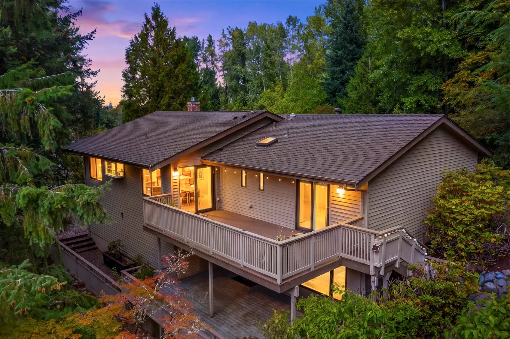 13233 SE 51st Place , Bellevue, WA 98006-4201