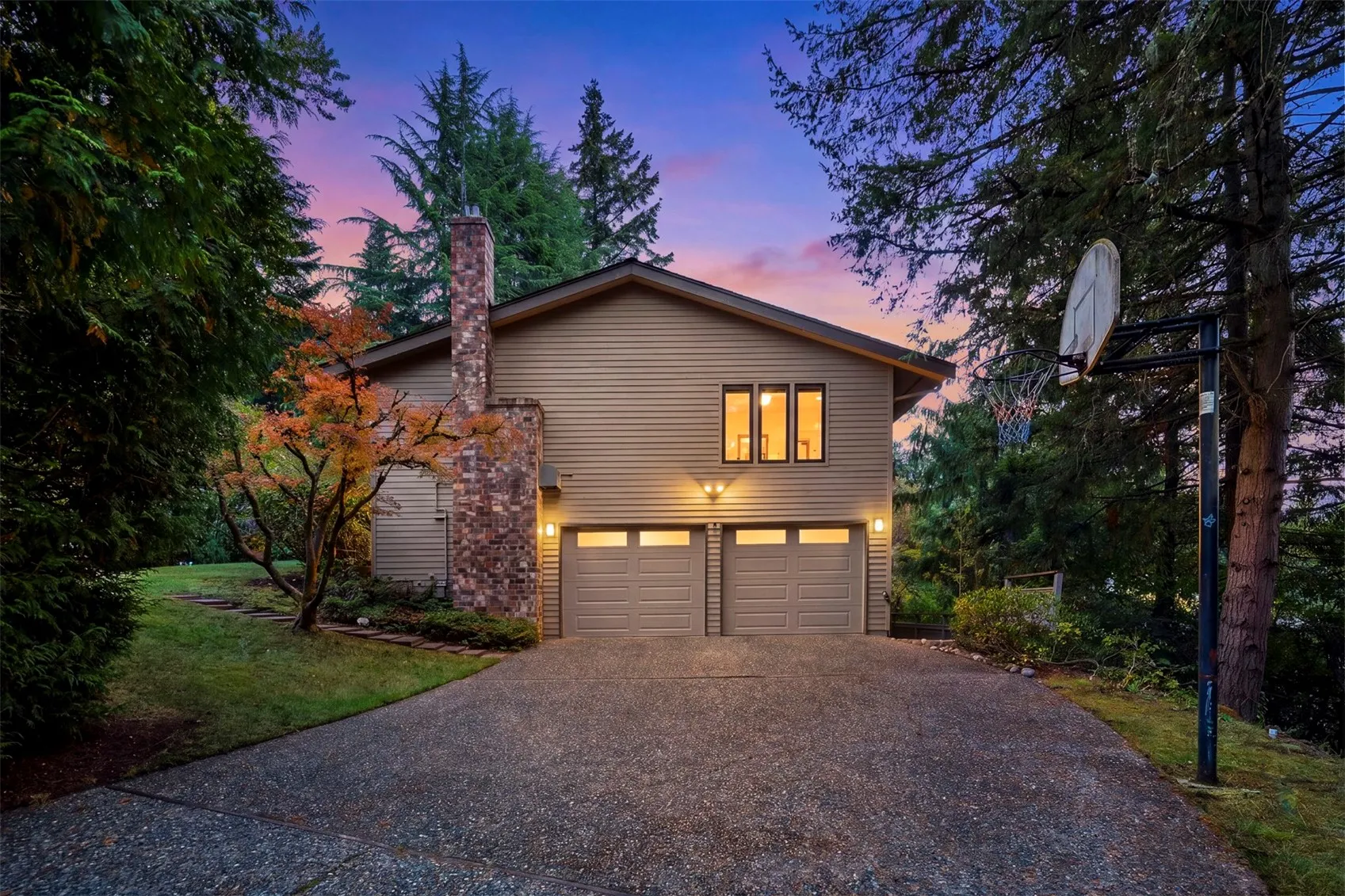 13233 SE 51st Place , Bellevue, WA 98006-4201