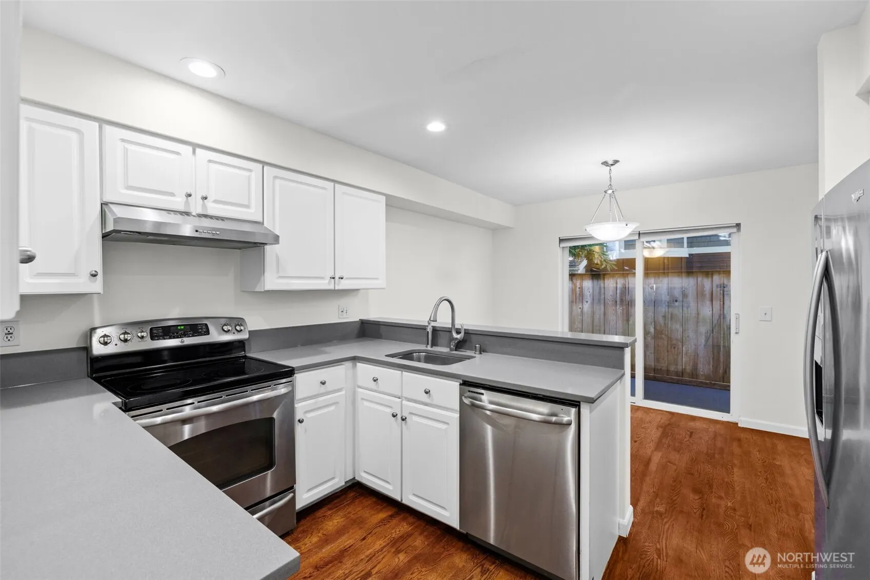 11611 NE 90th Street , Kirkland, WA 98033