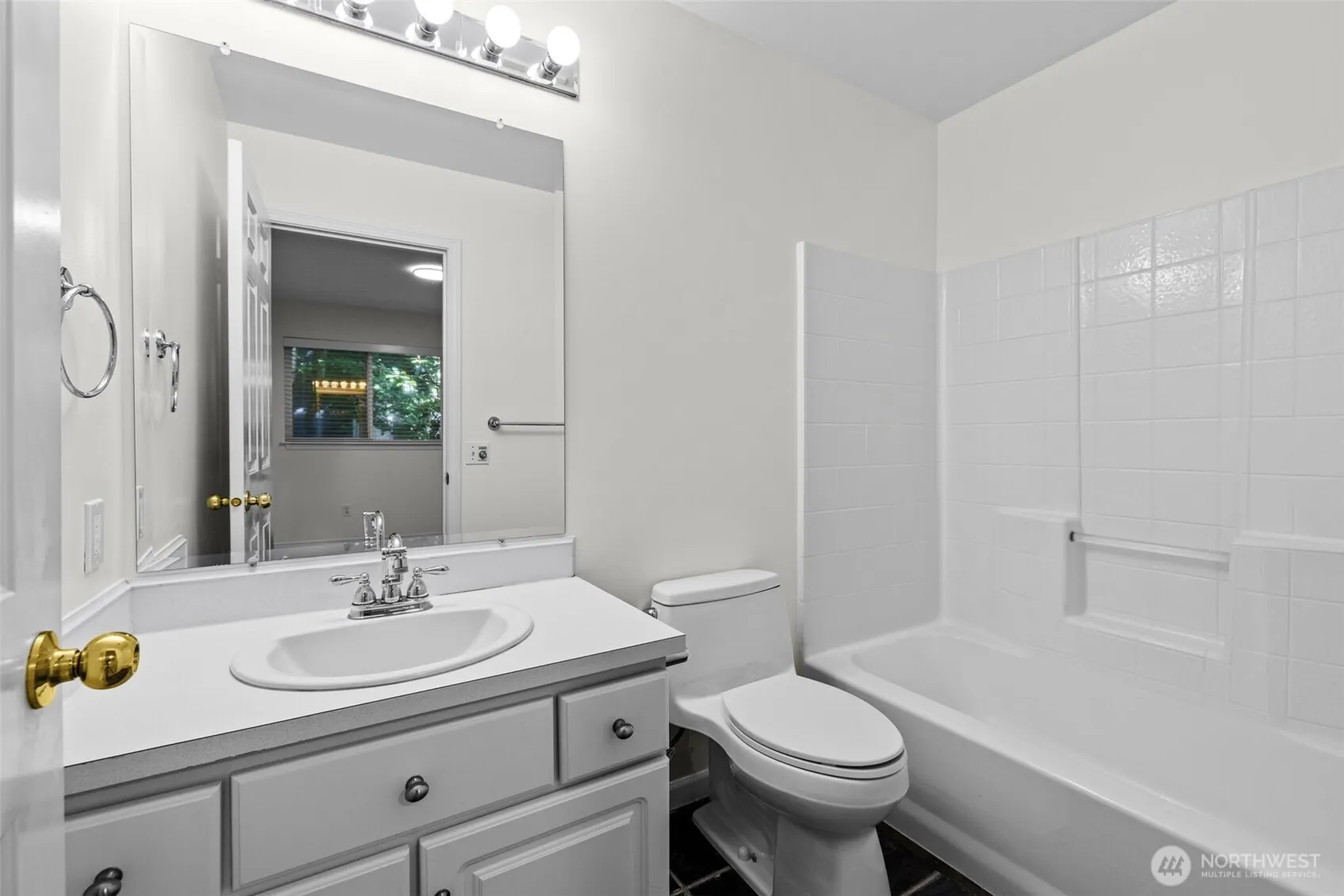 11611 NE 90th Street , Kirkland, WA 98033