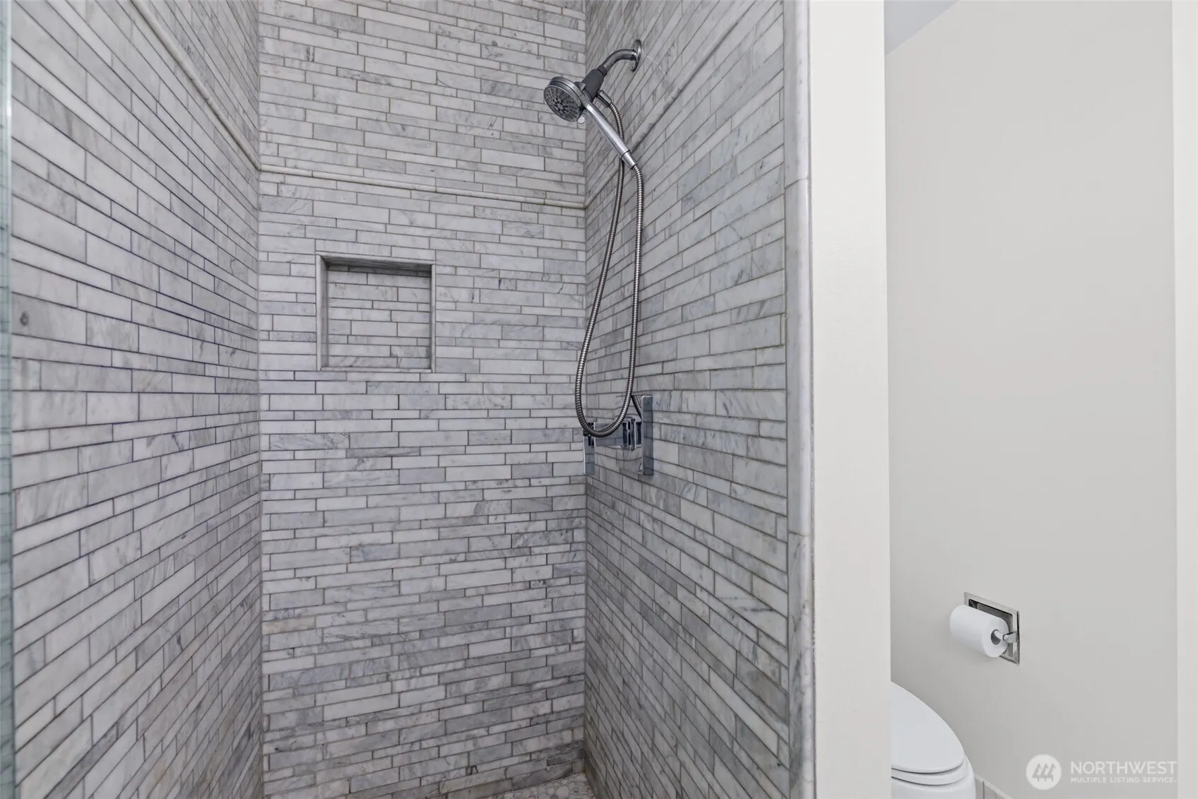 11611 NE 90th Street , Kirkland, WA 98033