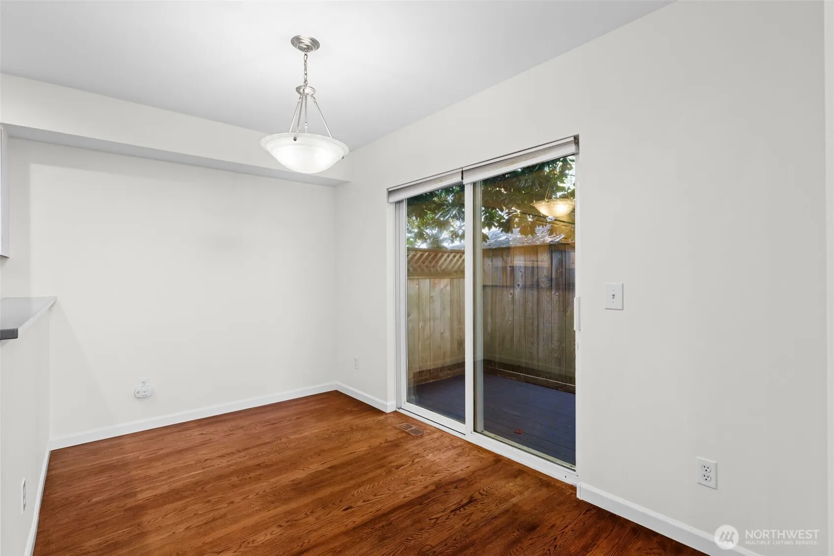 11611 NE 90th Street , Kirkland, WA 98033