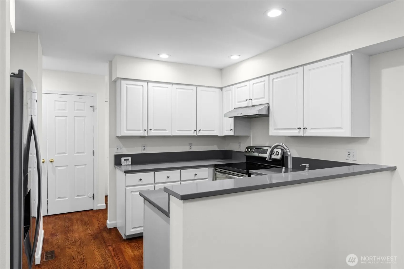 11611 NE 90th Street , Kirkland, WA 98033