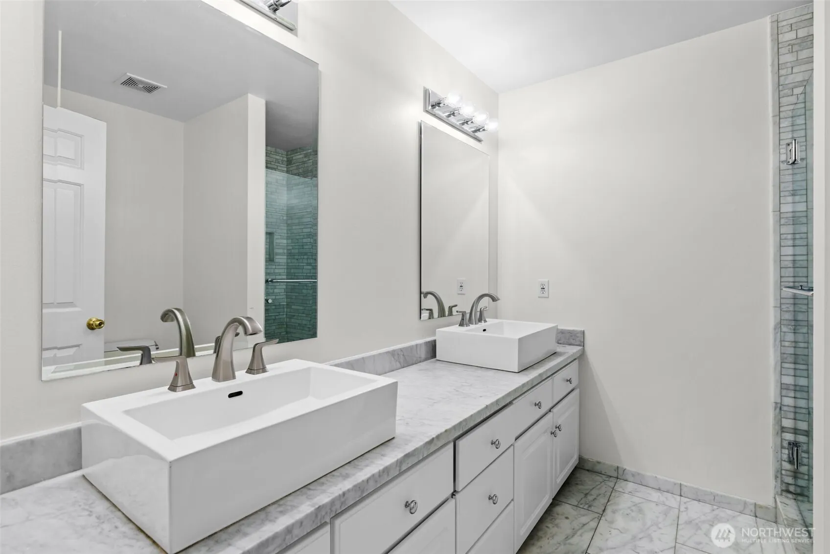 11611 NE 90th Street , Kirkland, WA 98033