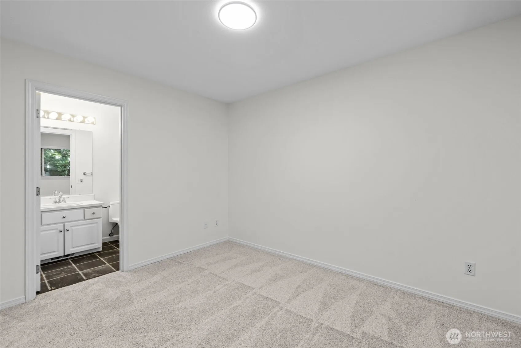 11611 NE 90th Street , Kirkland, WA 98033