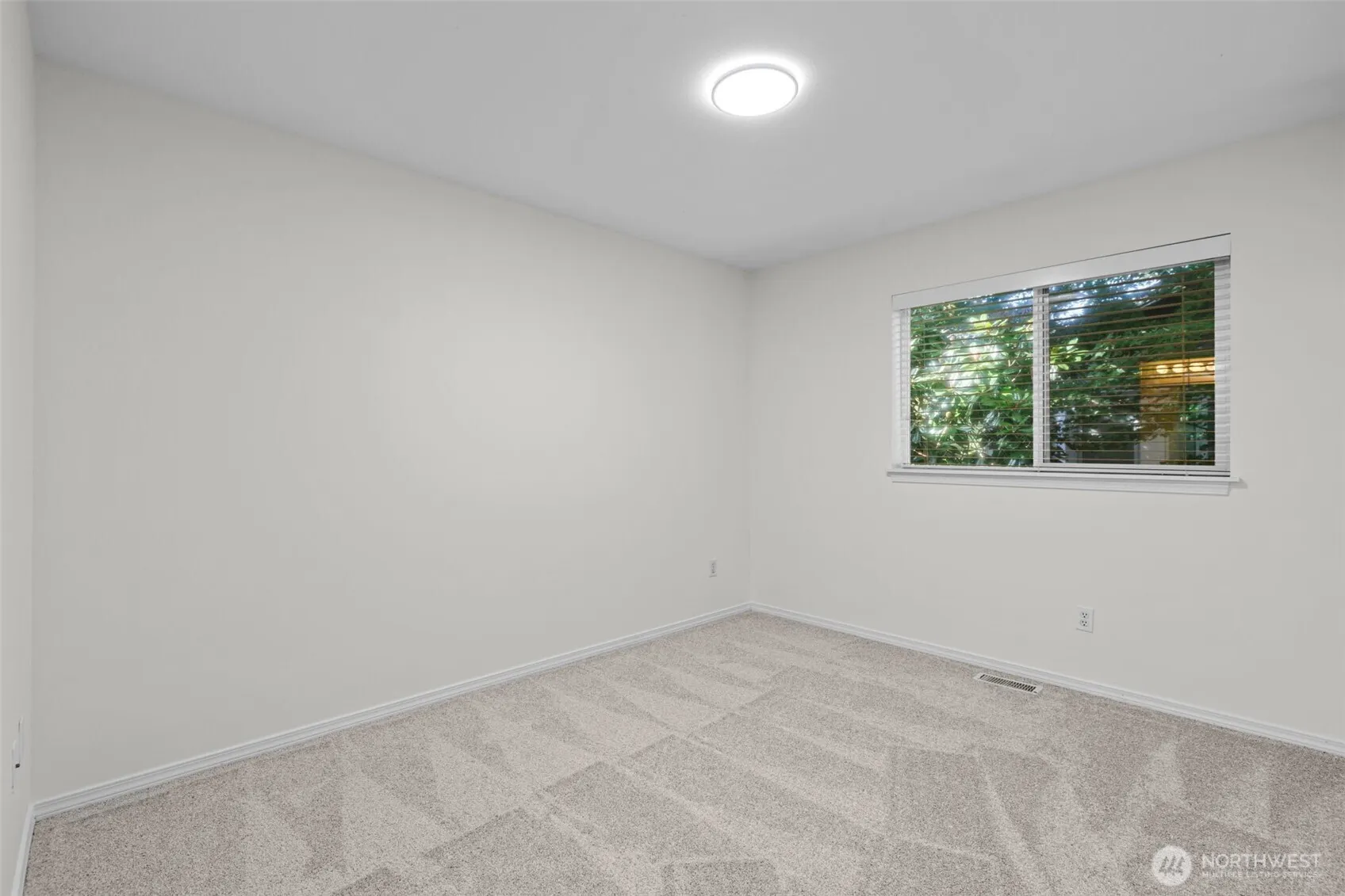 11611 NE 90th Street , Kirkland, WA 98033