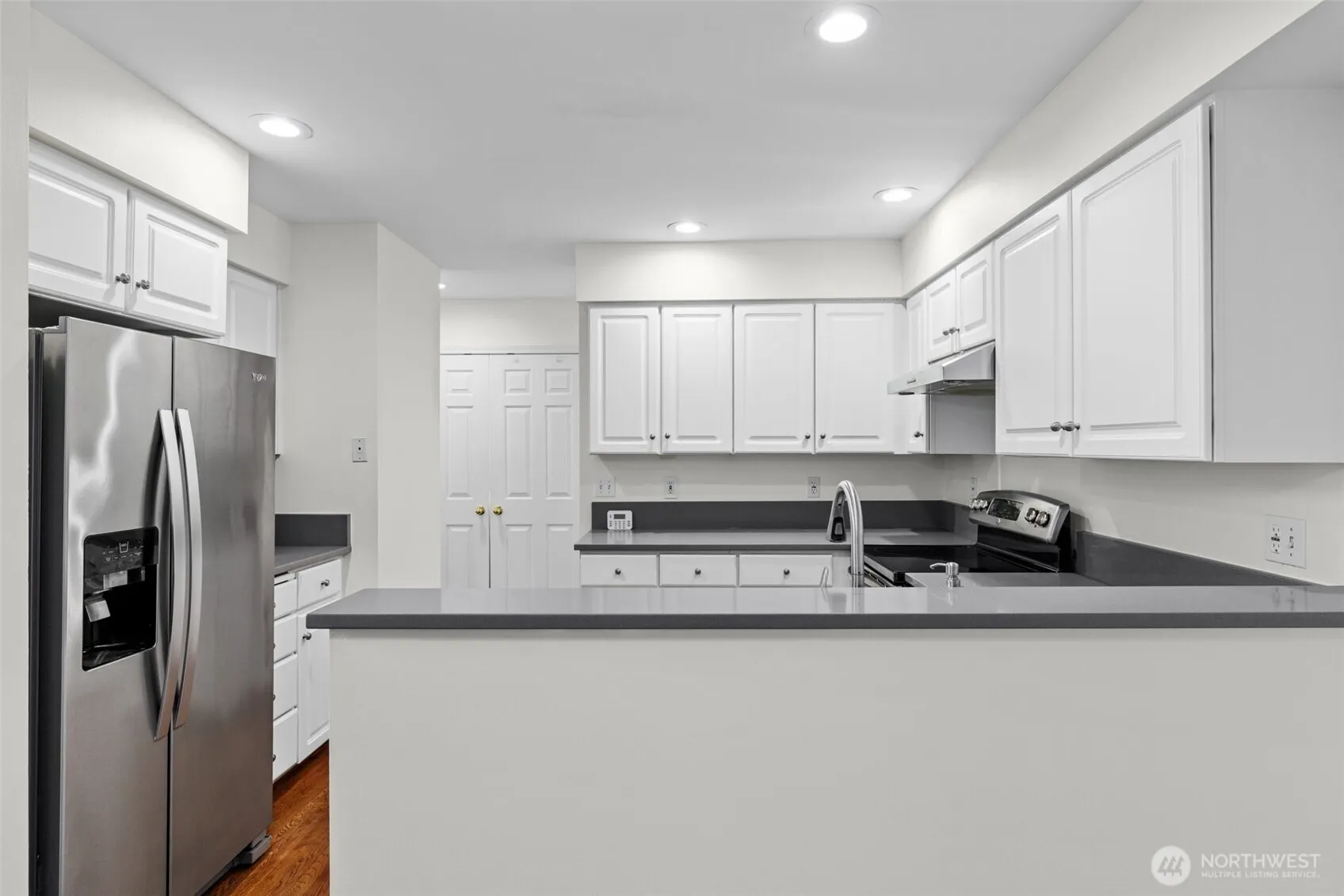 11611 NE 90th Street , Kirkland, WA 98033