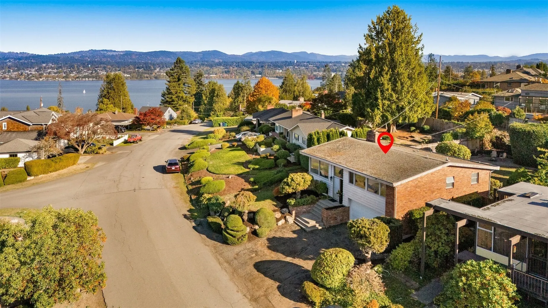 7039 S Lakeridge Drive , Seattle, WA 98178