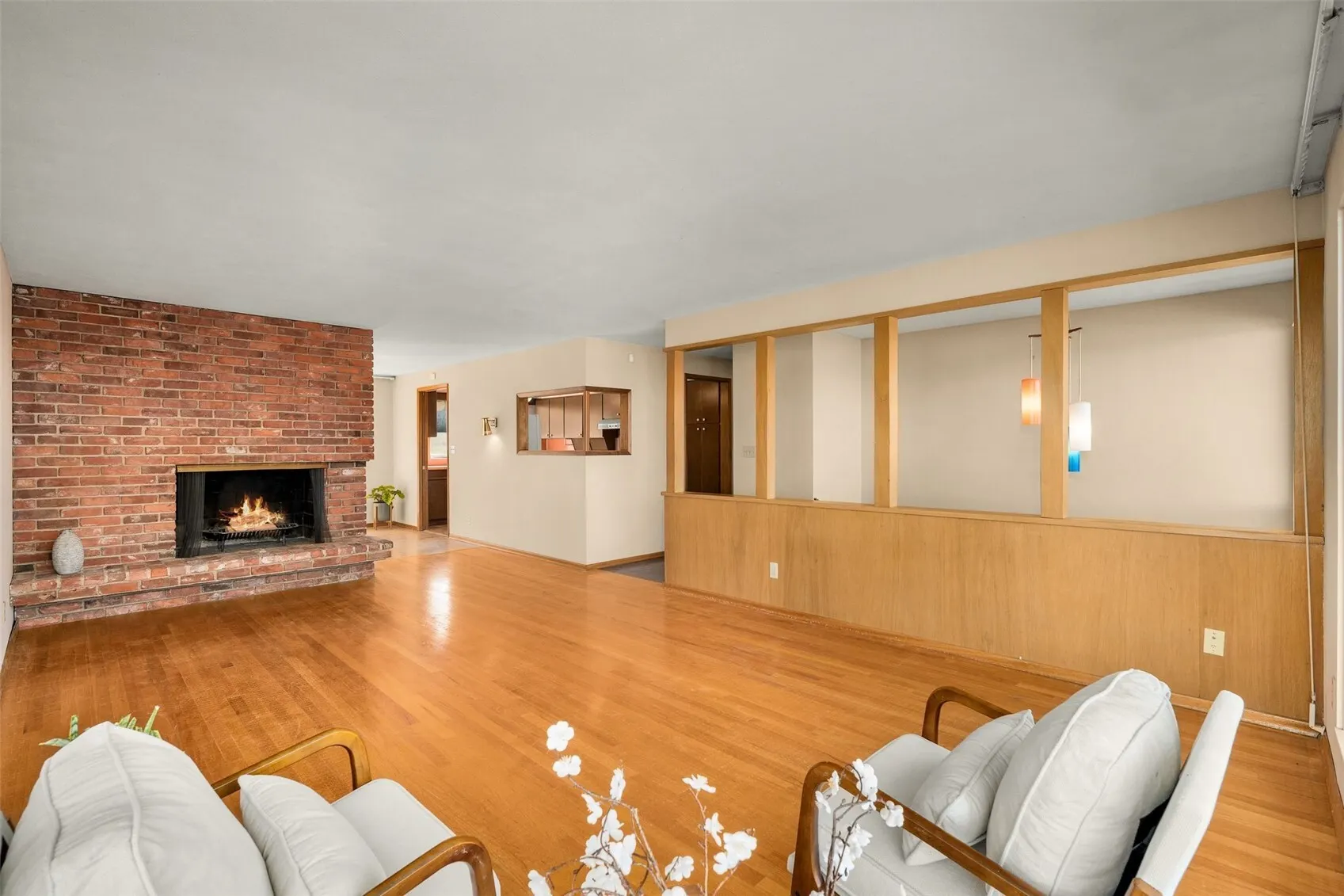 7039 S Lakeridge Drive , Seattle, WA 98178