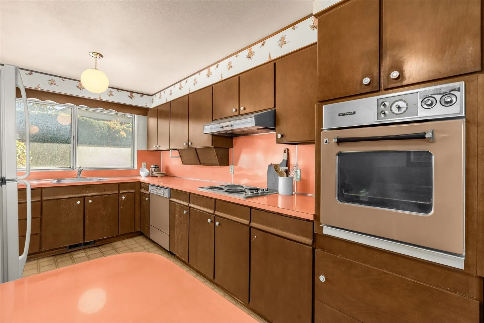 7039 S Lakeridge Drive , Seattle, WA 98178