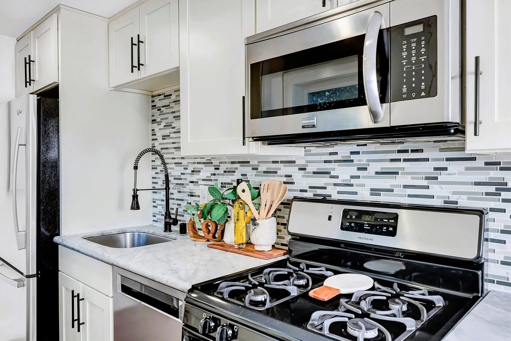 7332 29th Avenue SW, Seattle, WA 98126-3319