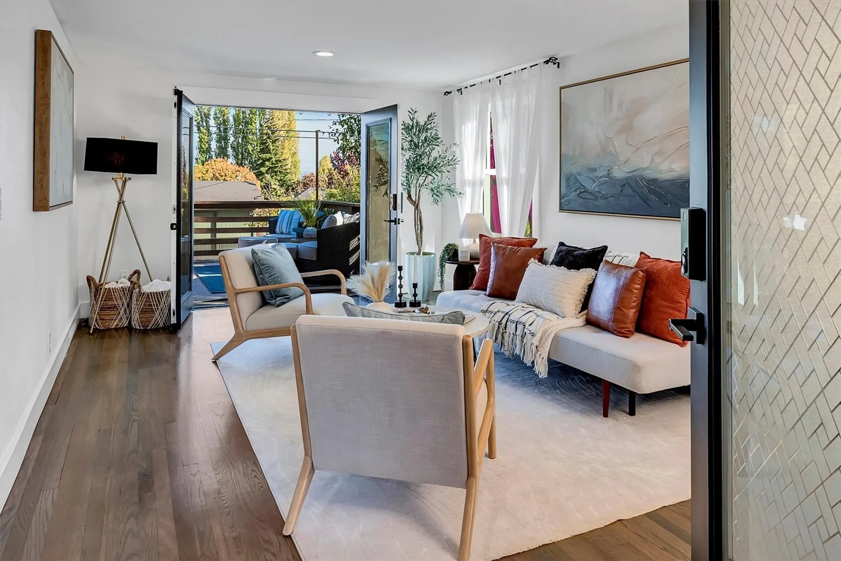 7332 29th Avenue SW, Seattle, WA 98126-3319