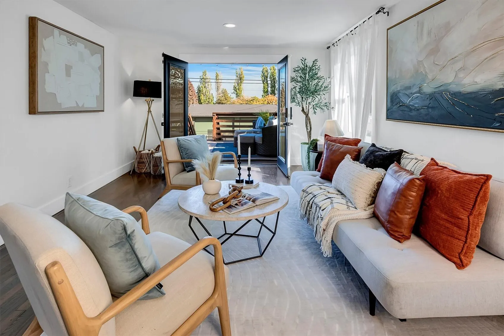 7332 29th Avenue SW, Seattle, WA 98126-3319