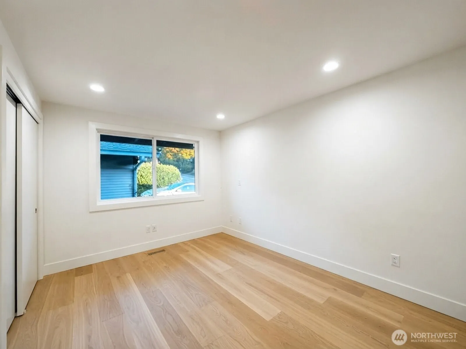 14000 Somerset Blvd SE, Bellevue, WA 98006