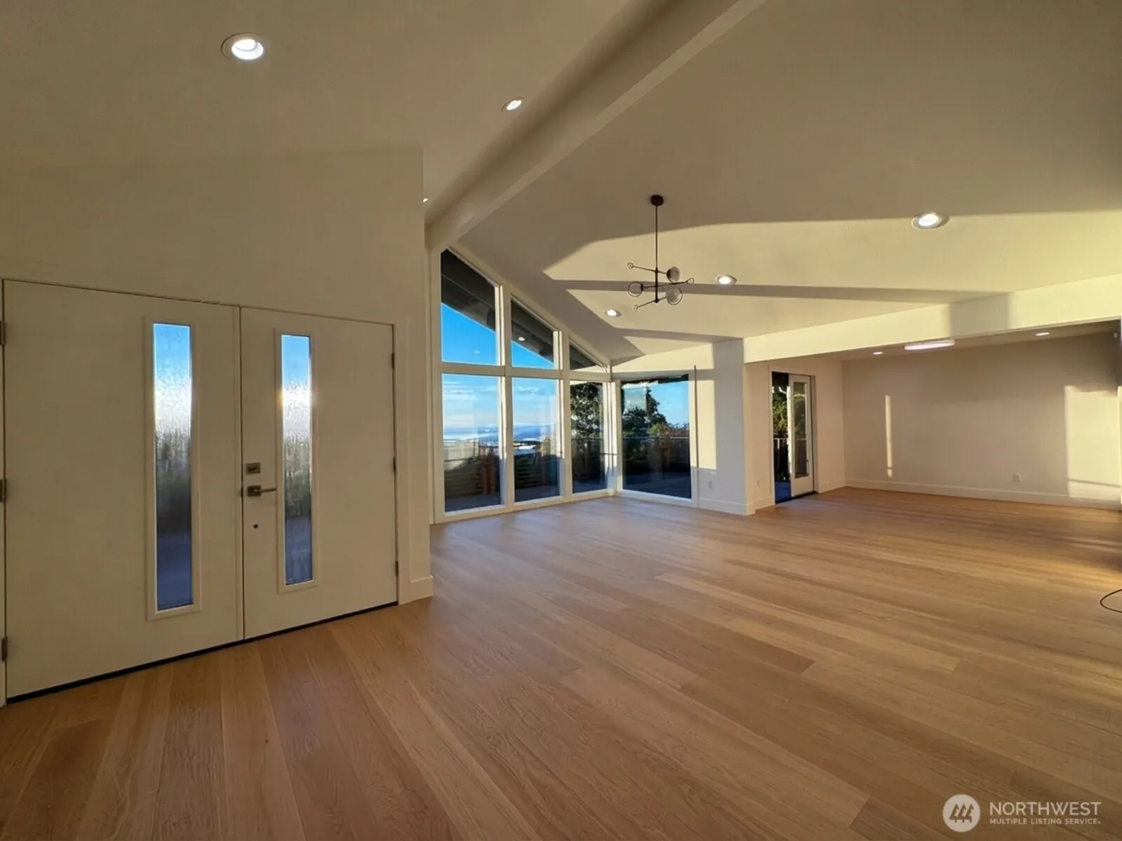 14000 Somerset Blvd SE, Bellevue, WA 98006