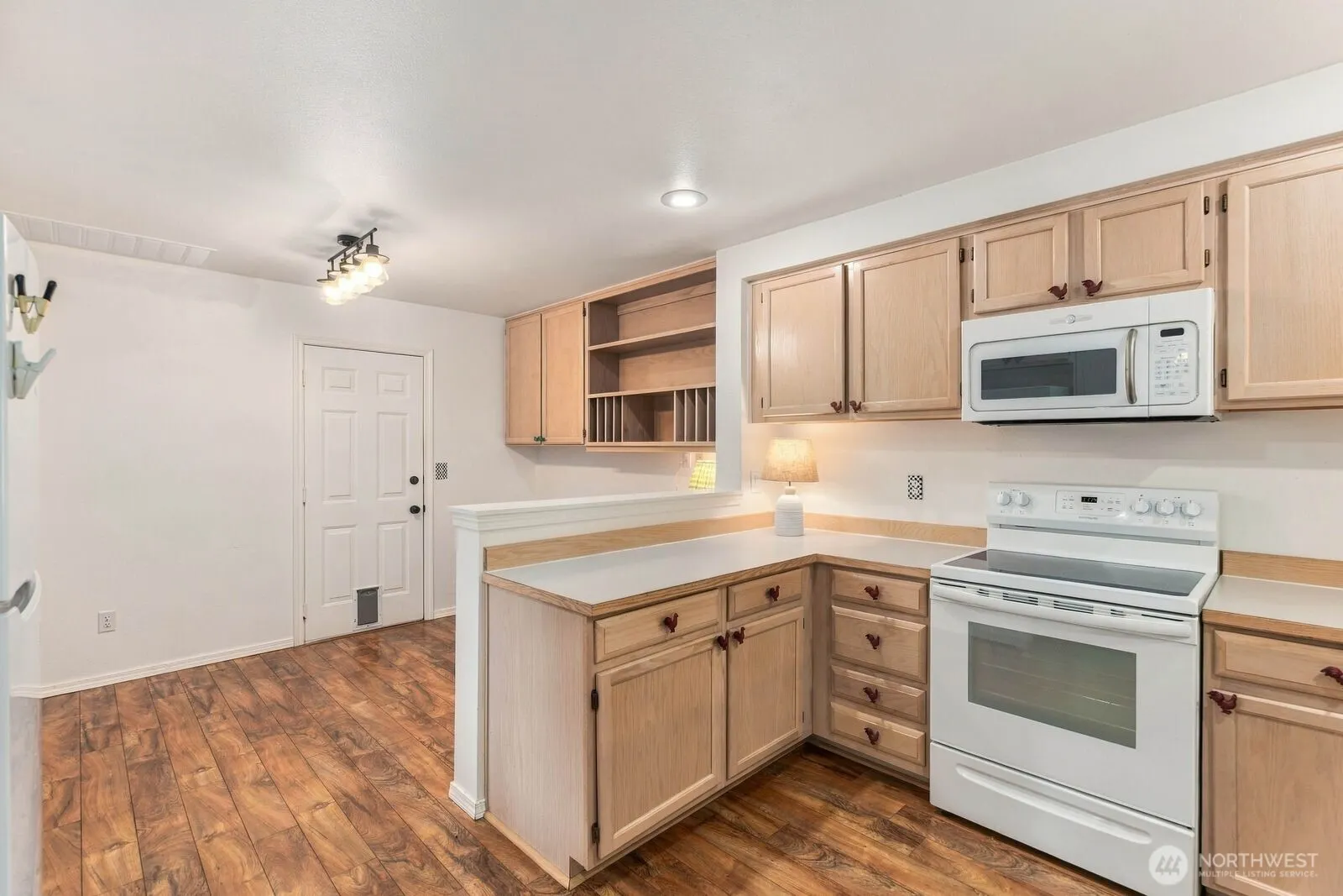 16918 Cobblestone Drive , Lynnwood, WA 98037