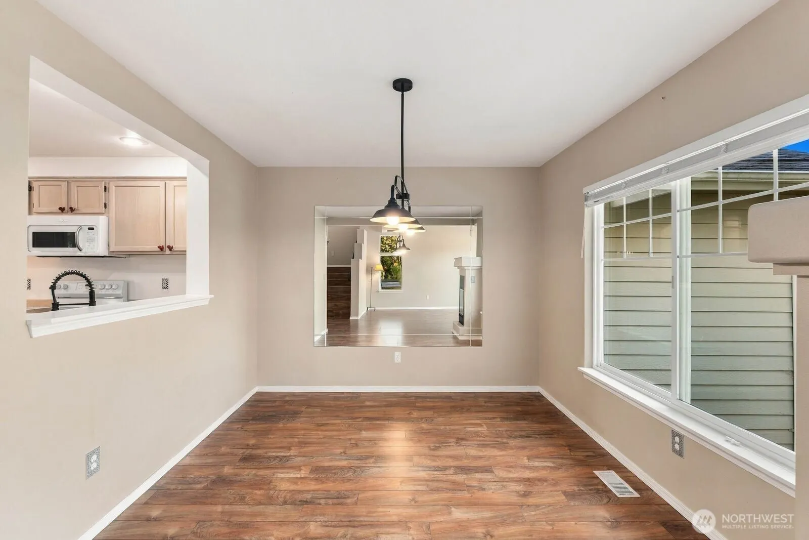 16918 Cobblestone Drive , Lynnwood, WA 98037