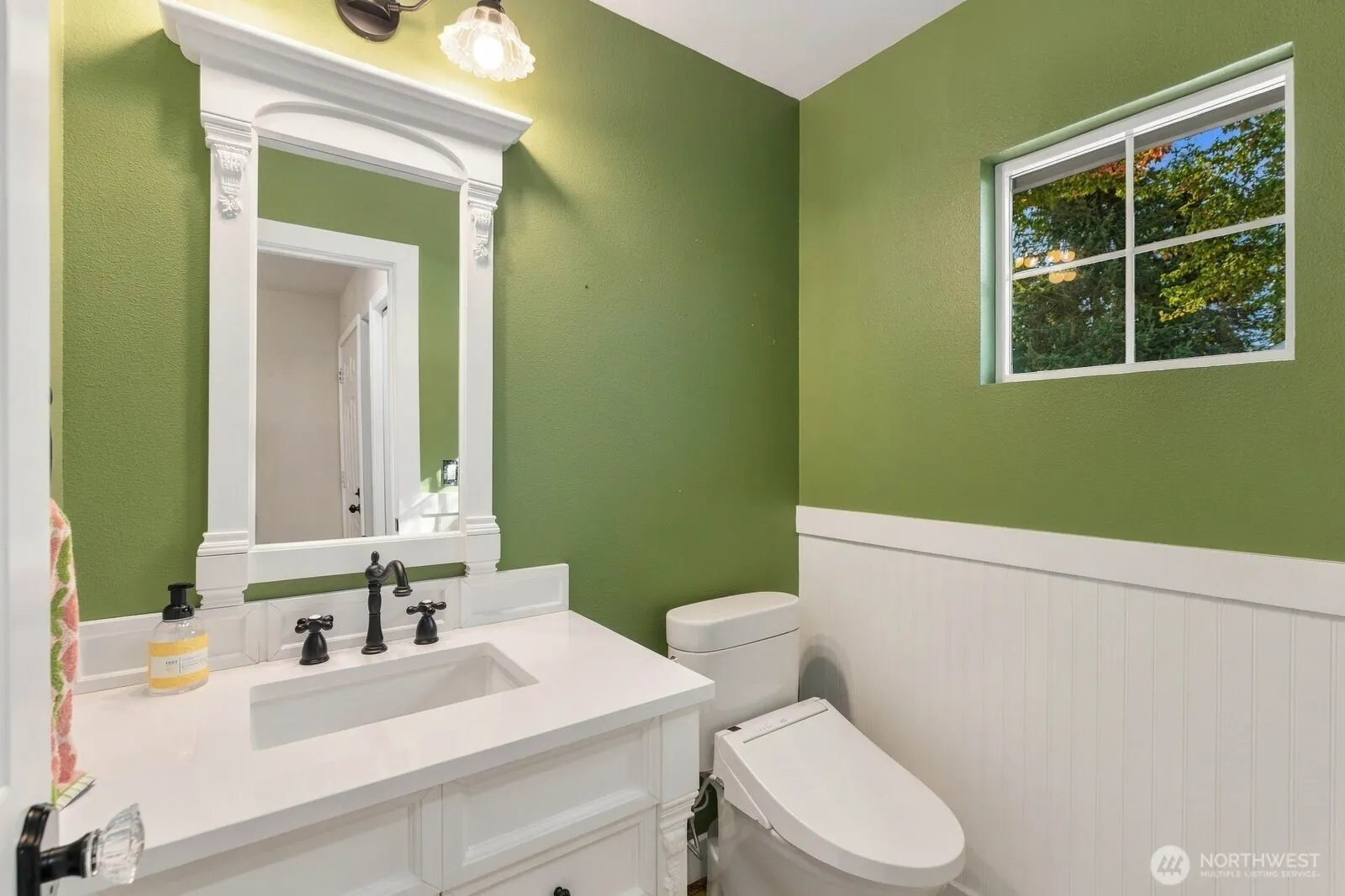 16918 Cobblestone Drive , Lynnwood, WA 98037