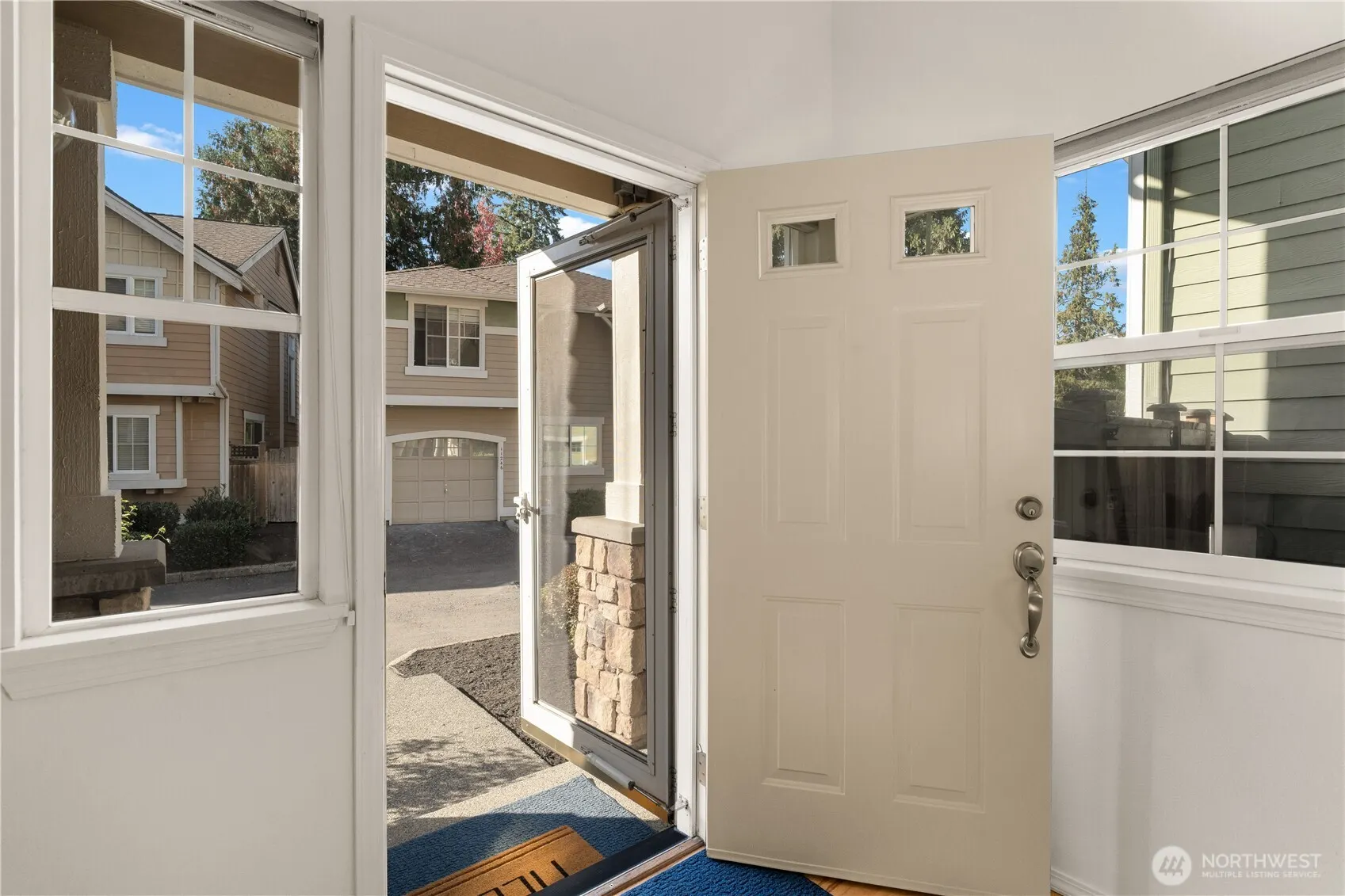 11212 122nd Lane NE #7, Kirkland, WA 98033
