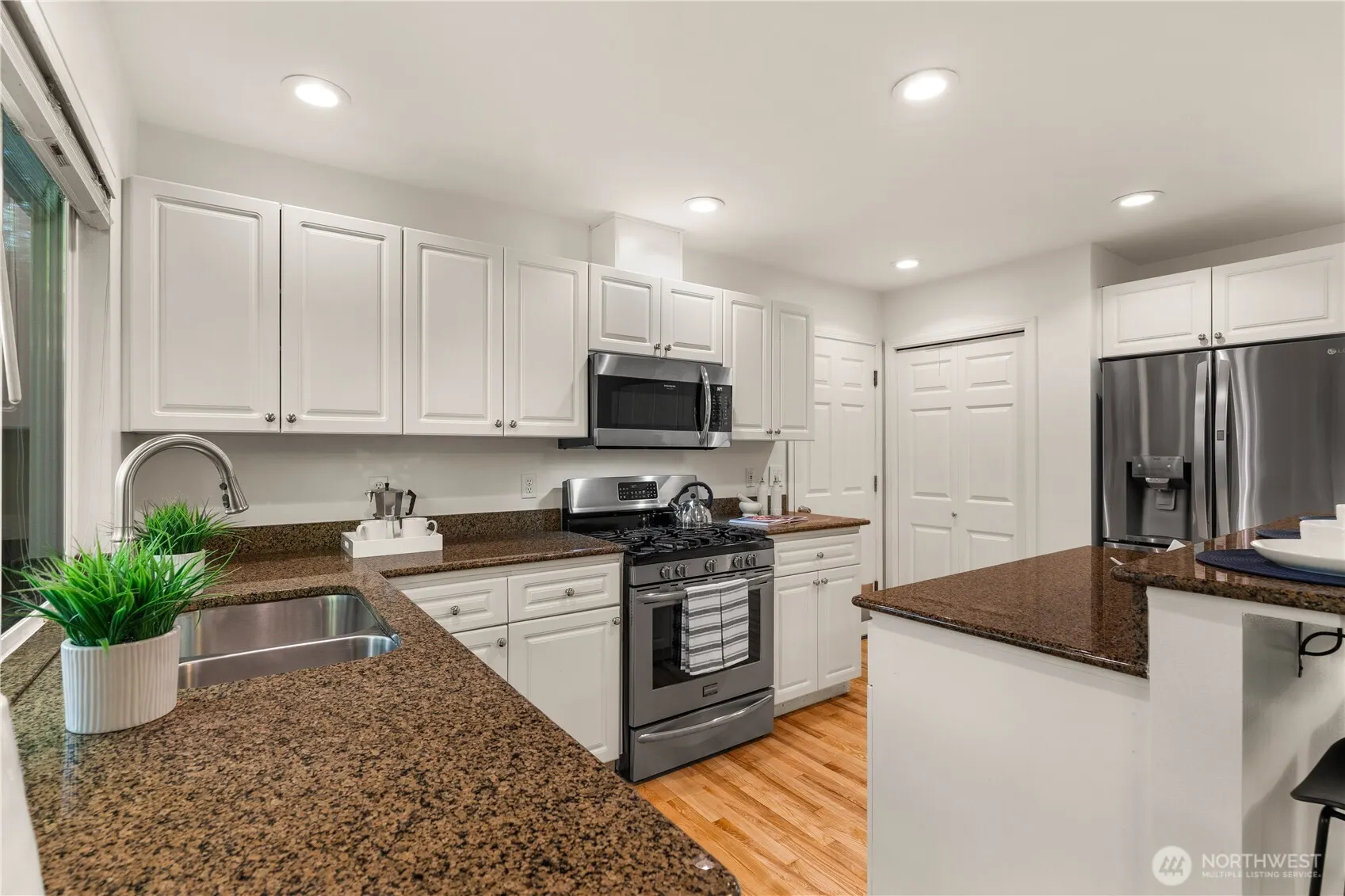 11212 122nd Lane NE #7, Kirkland, WA 98033