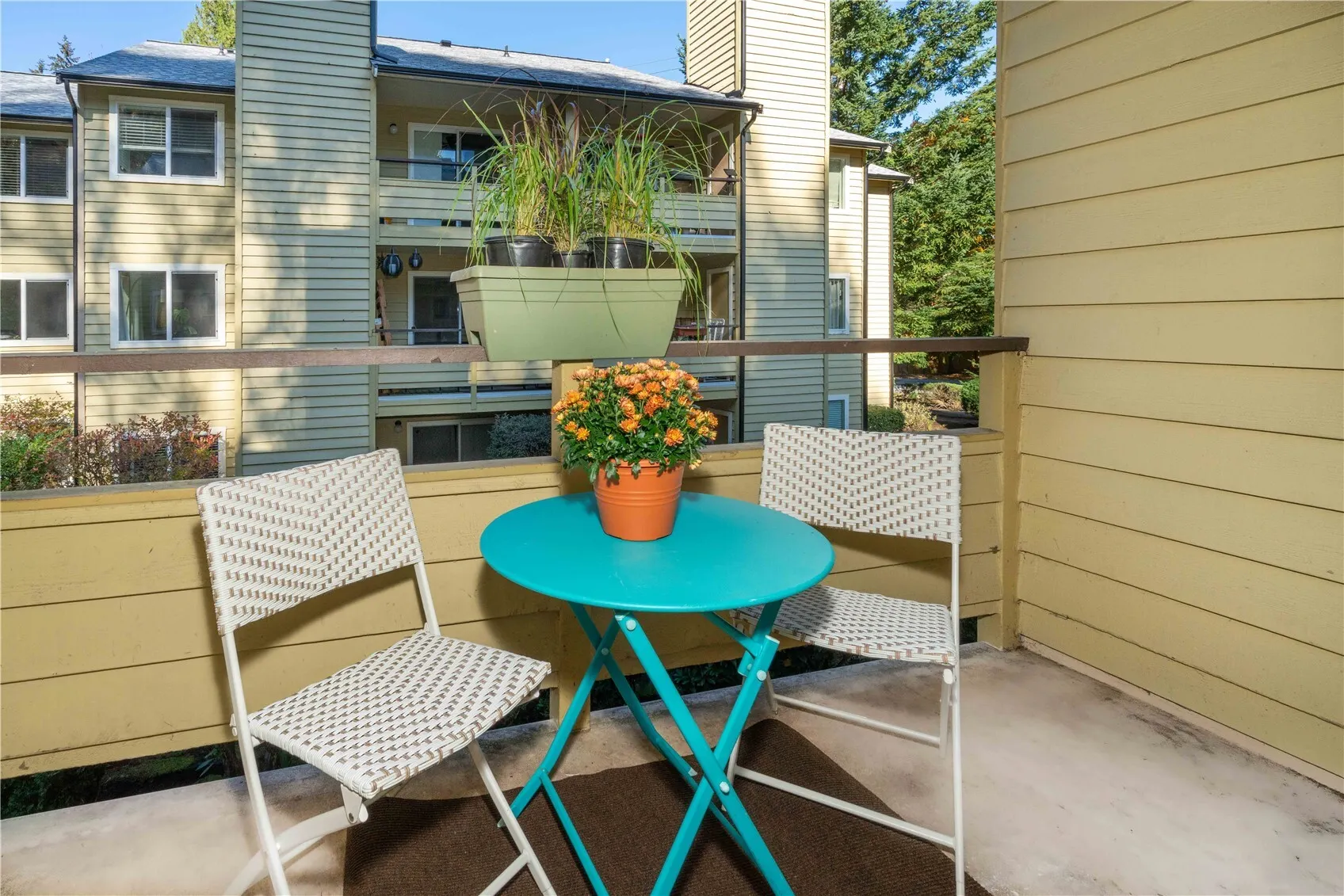 455 Newport Way NW #103, Issaquah, WA 98027