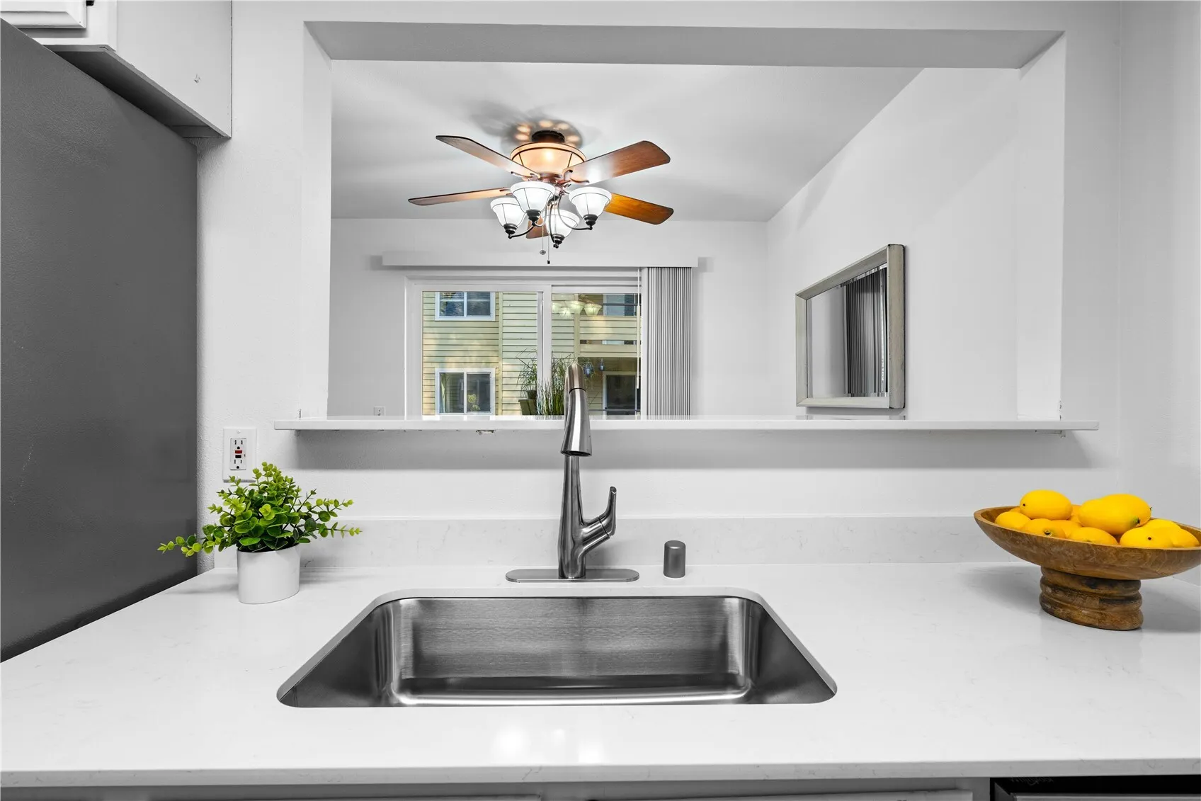 455 Newport Way NW #103, Issaquah, WA 98027