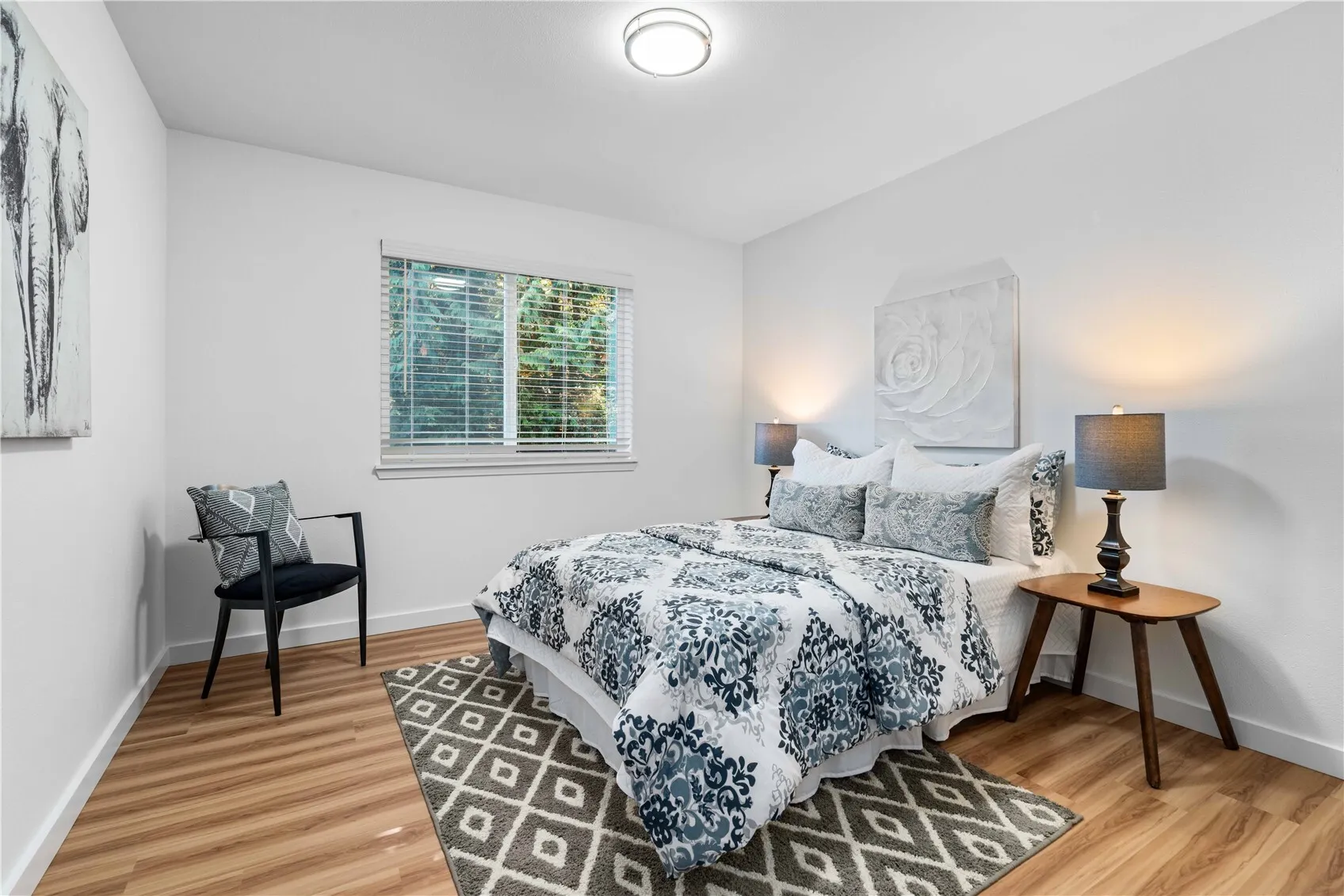 455 Newport Way NW #103, Issaquah, WA 98027