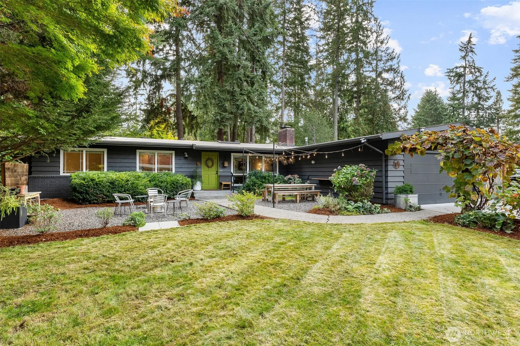 16025 NE 27th Street , Bellevue, WA 98008