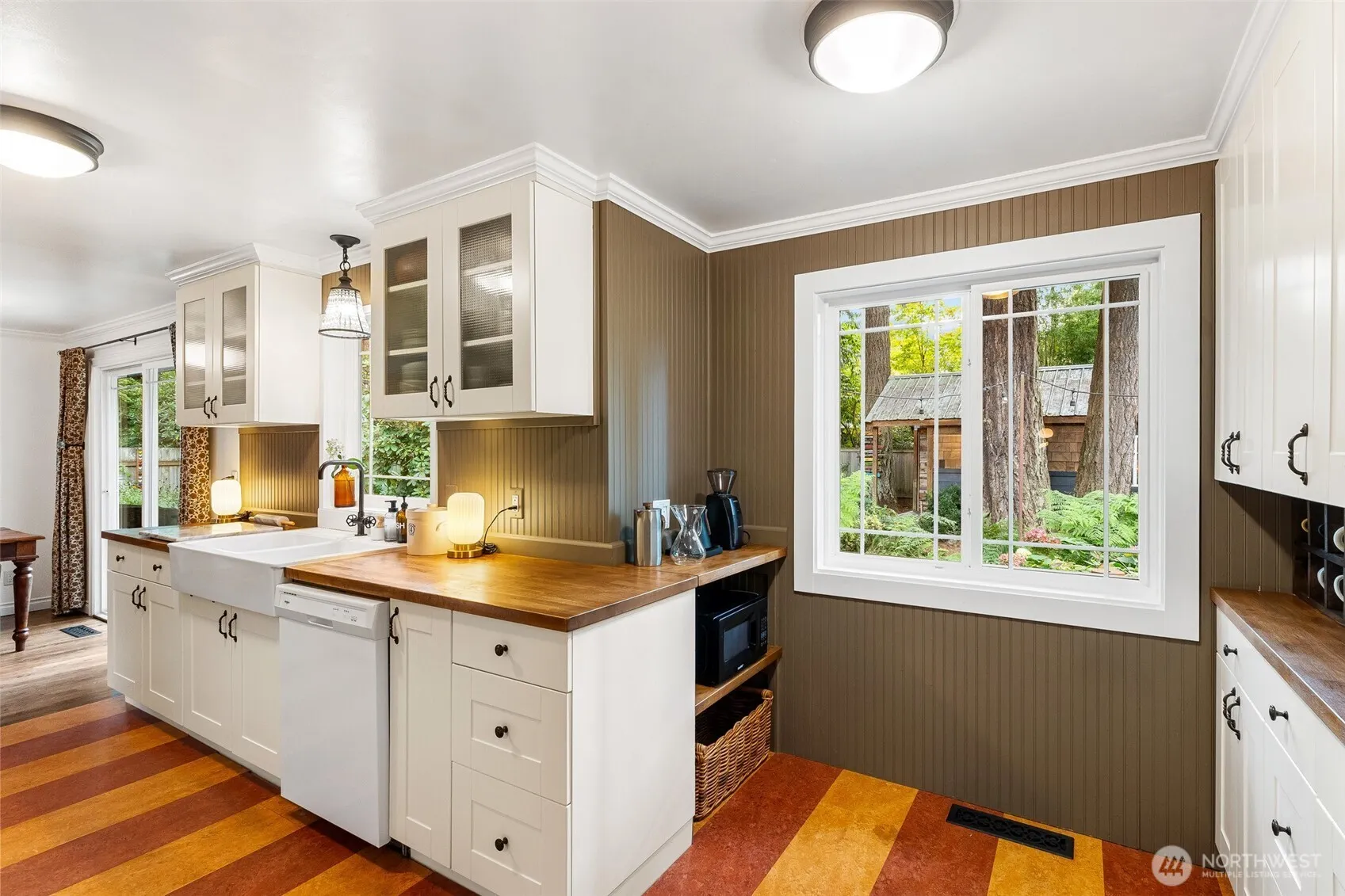 16025 NE 27th Street , Bellevue, WA 98008