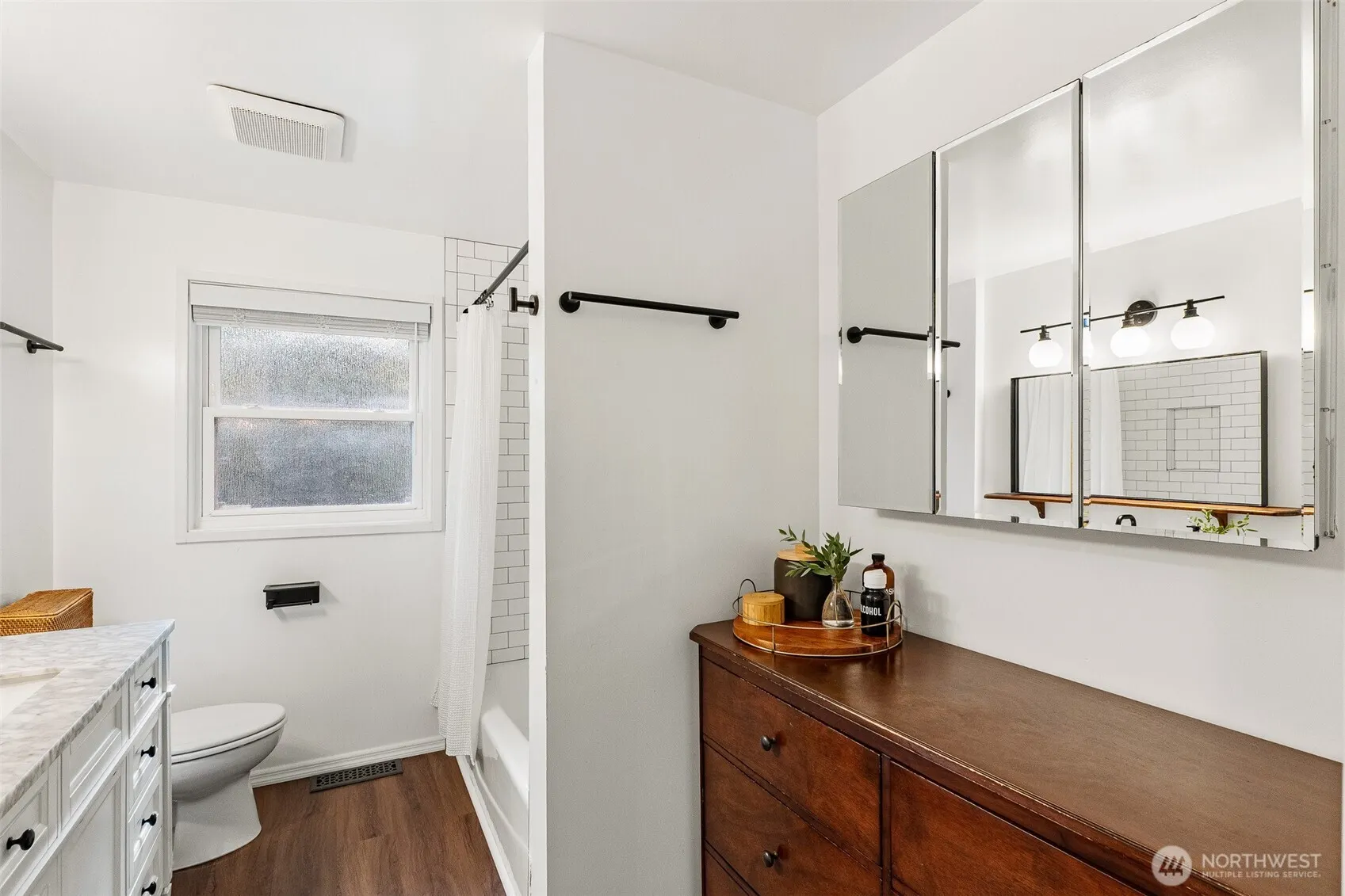 16025 NE 27th Street , Bellevue, WA 98008