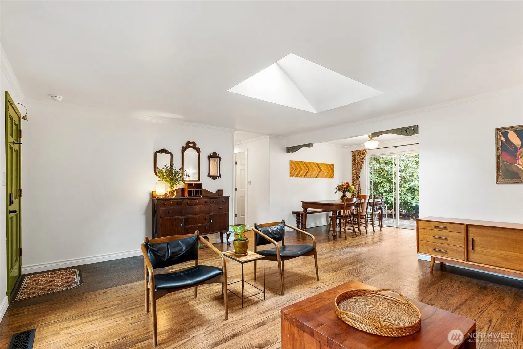 16025 NE 27th Street , Bellevue, WA 98008