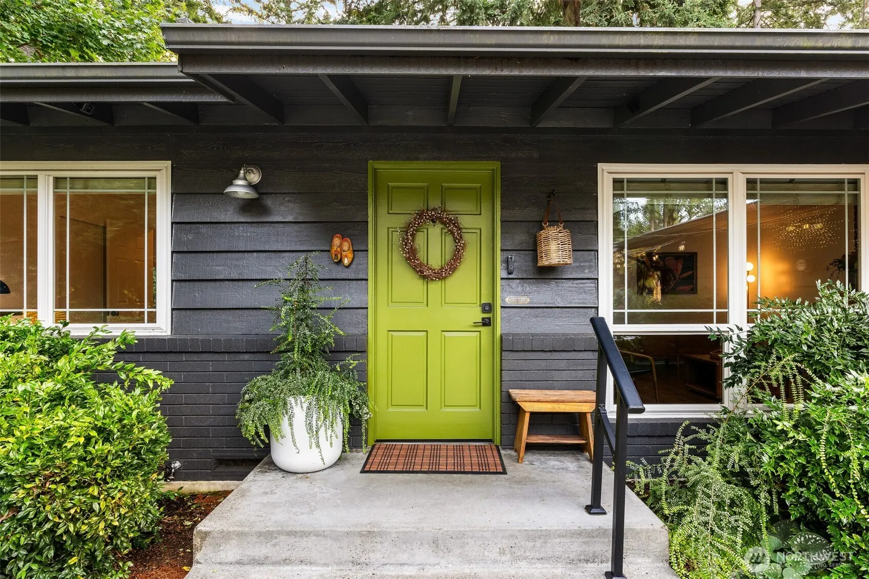 16025 NE 27th Street , Bellevue, WA 98008