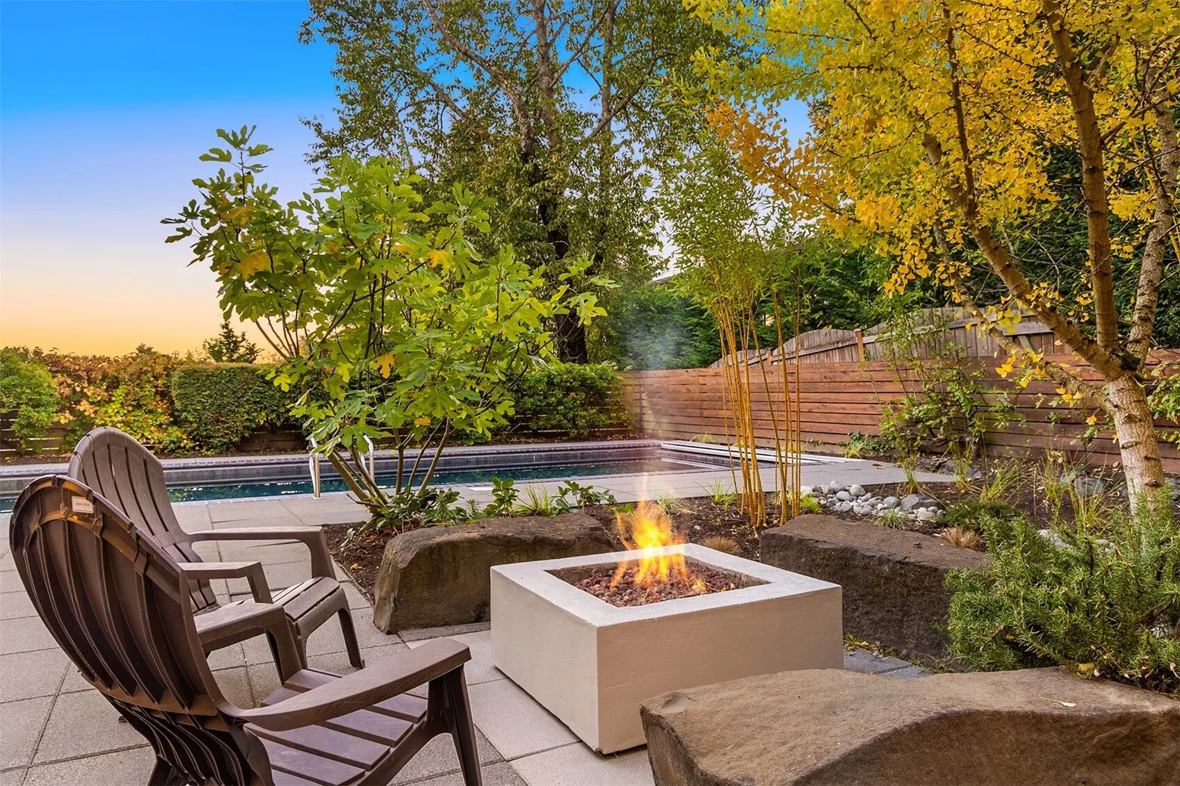 435 16th Lane , Kirkland, WA 98033-4905