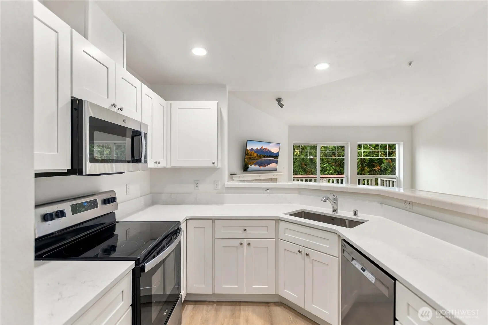 18501 SE Newport Way #H336, Issaquah, WA 98027