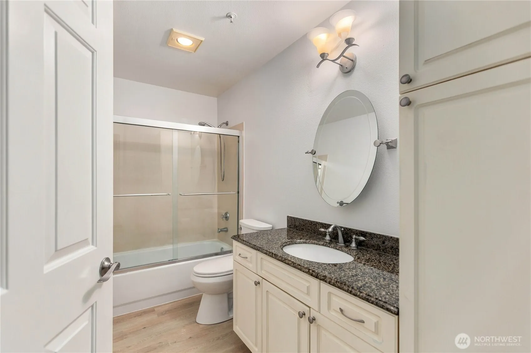 18501 SE Newport Way #H336, Issaquah, WA 98027