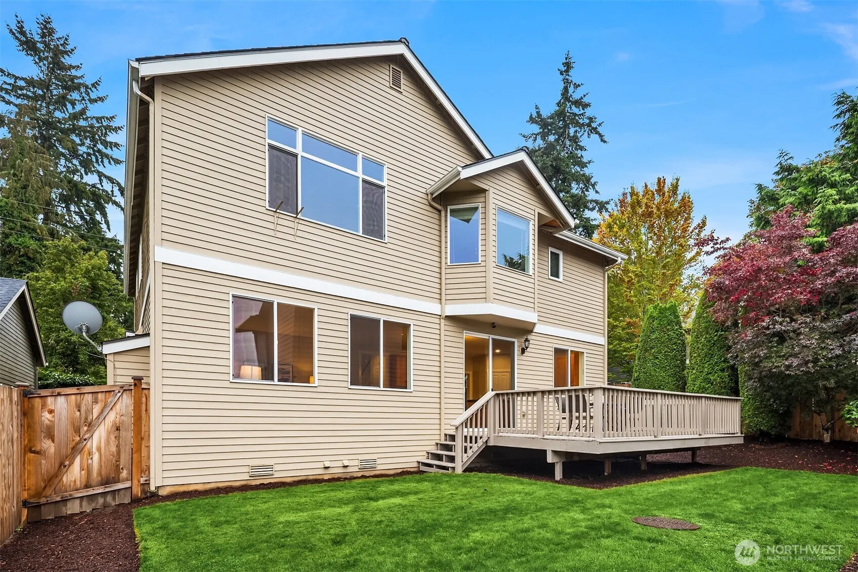 12512 NE 90th Street , Kirkland, WA 98033