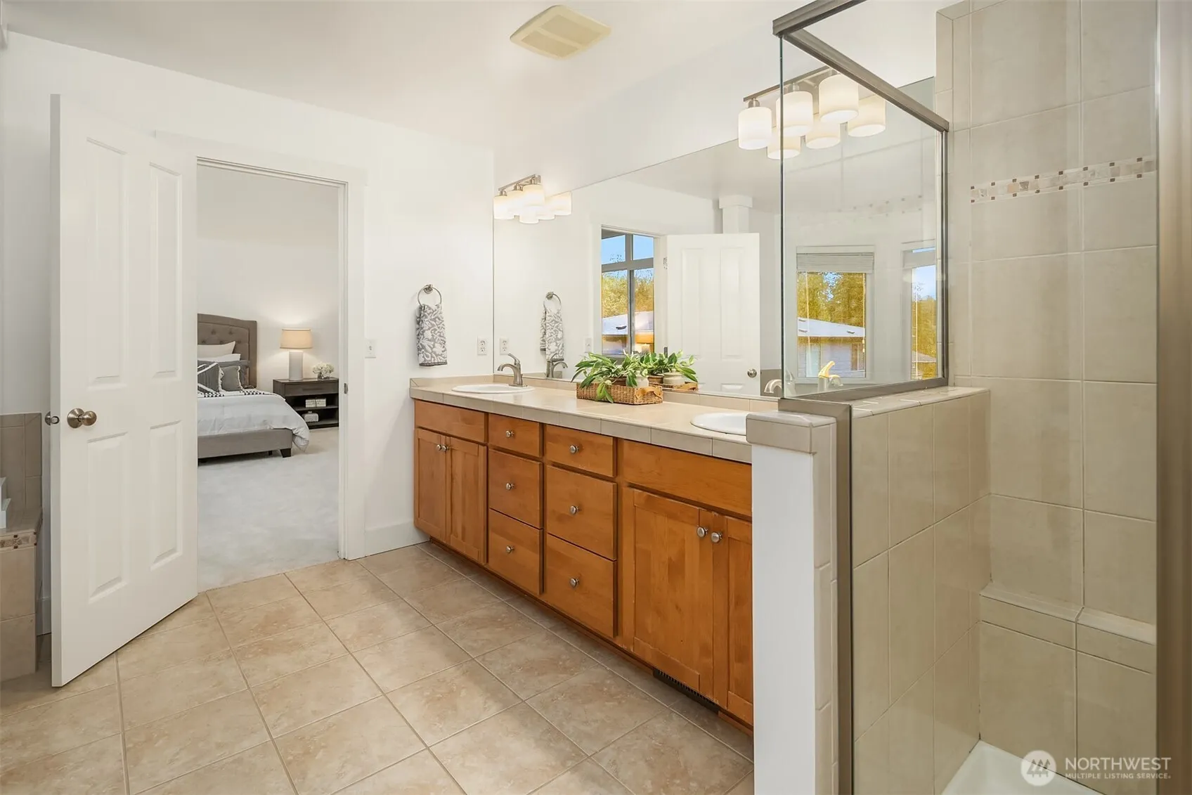 12512 NE 90th Street , Kirkland, WA 98033
