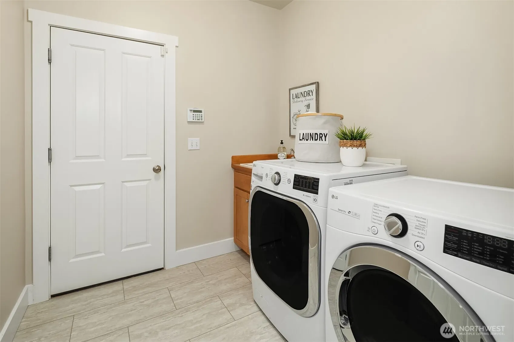 12512 NE 90th Street , Kirkland, WA 98033