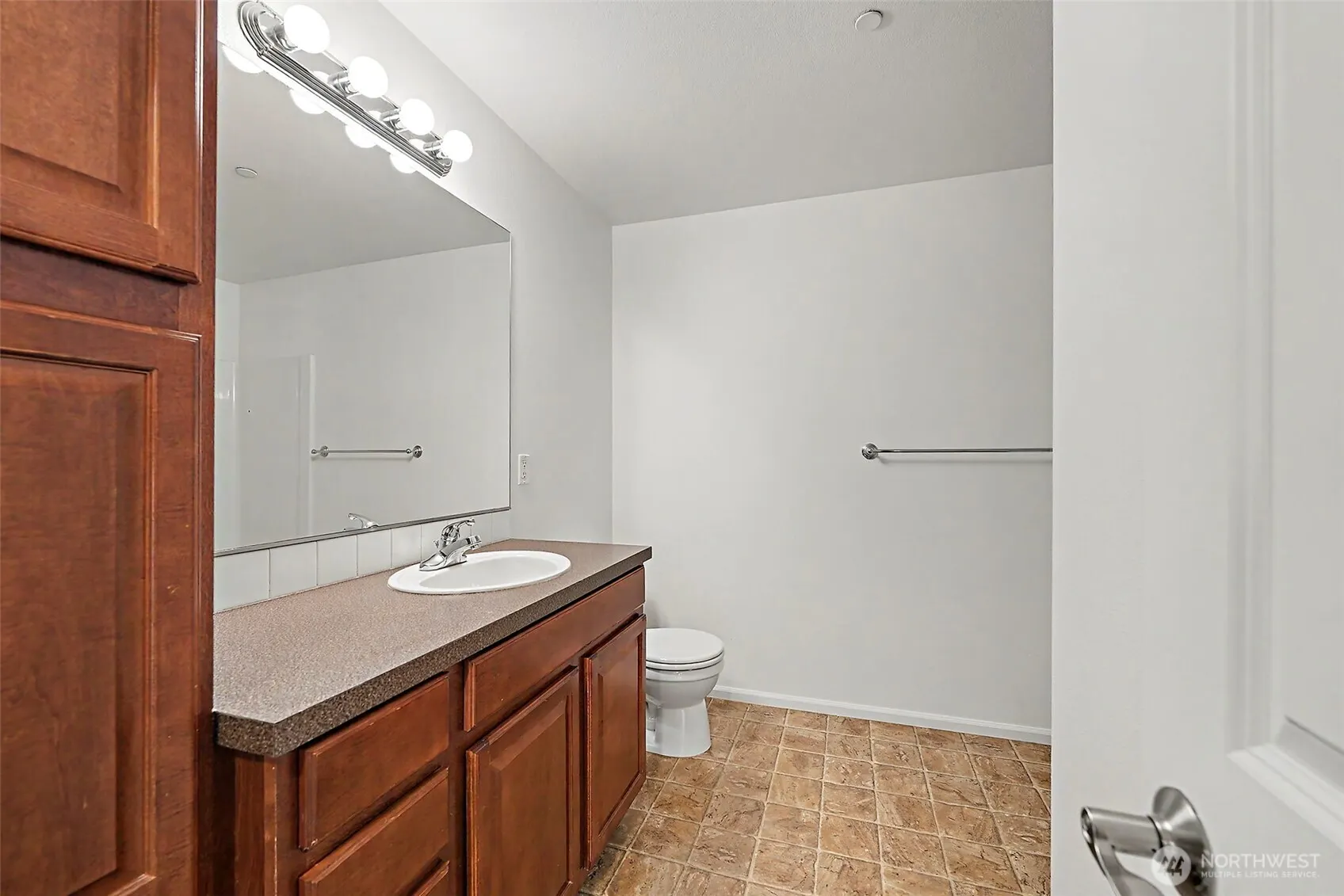 11312 124th Avenue NE #302, Kirkland, WA 98033