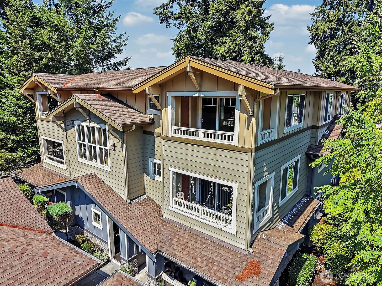 11312 124th Avenue NE #302, Kirkland, WA 98033