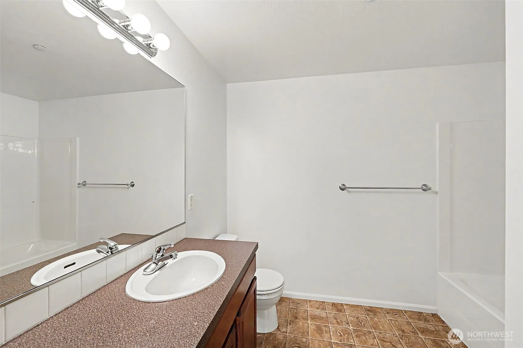 11312 124th Avenue NE #302, Kirkland, WA 98033