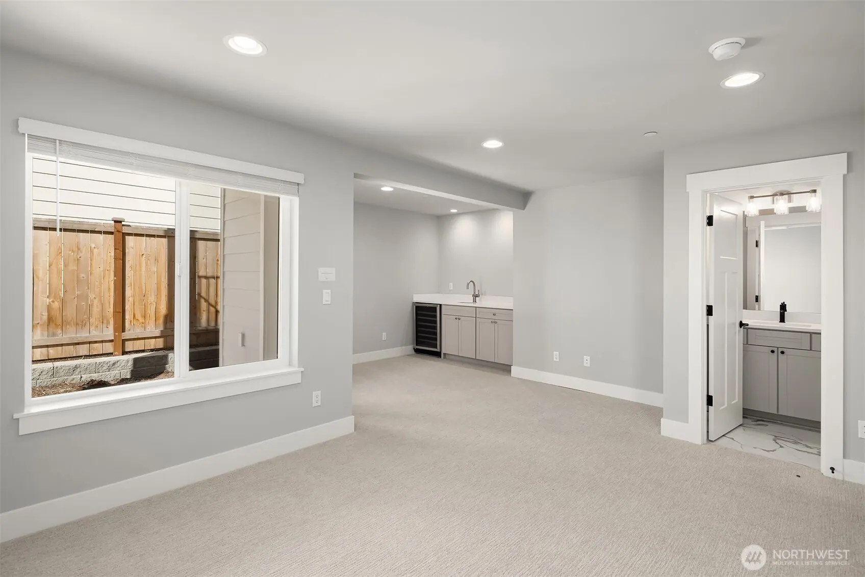 10 160th Place SE, Bothell, WA 98012