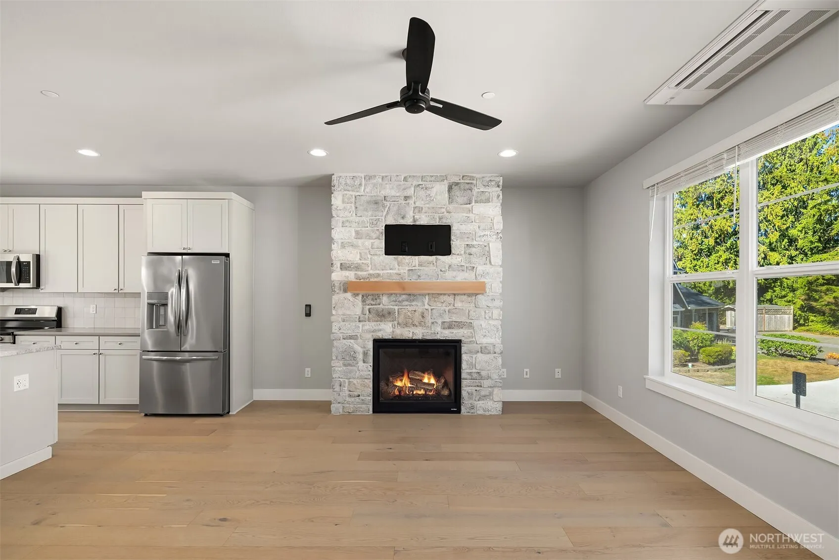 10 160th Place SE, Bothell, WA 98012