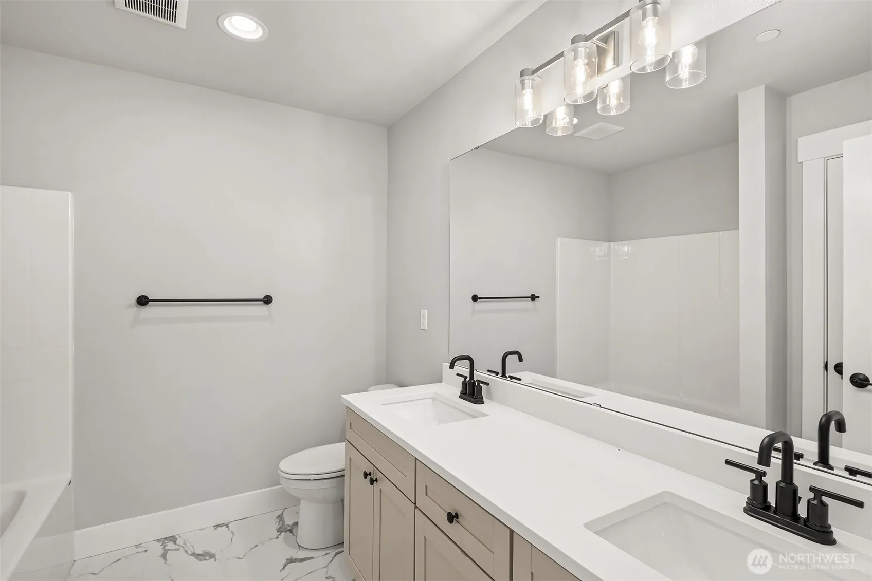 10 160th Place SE, Bothell, WA 98012