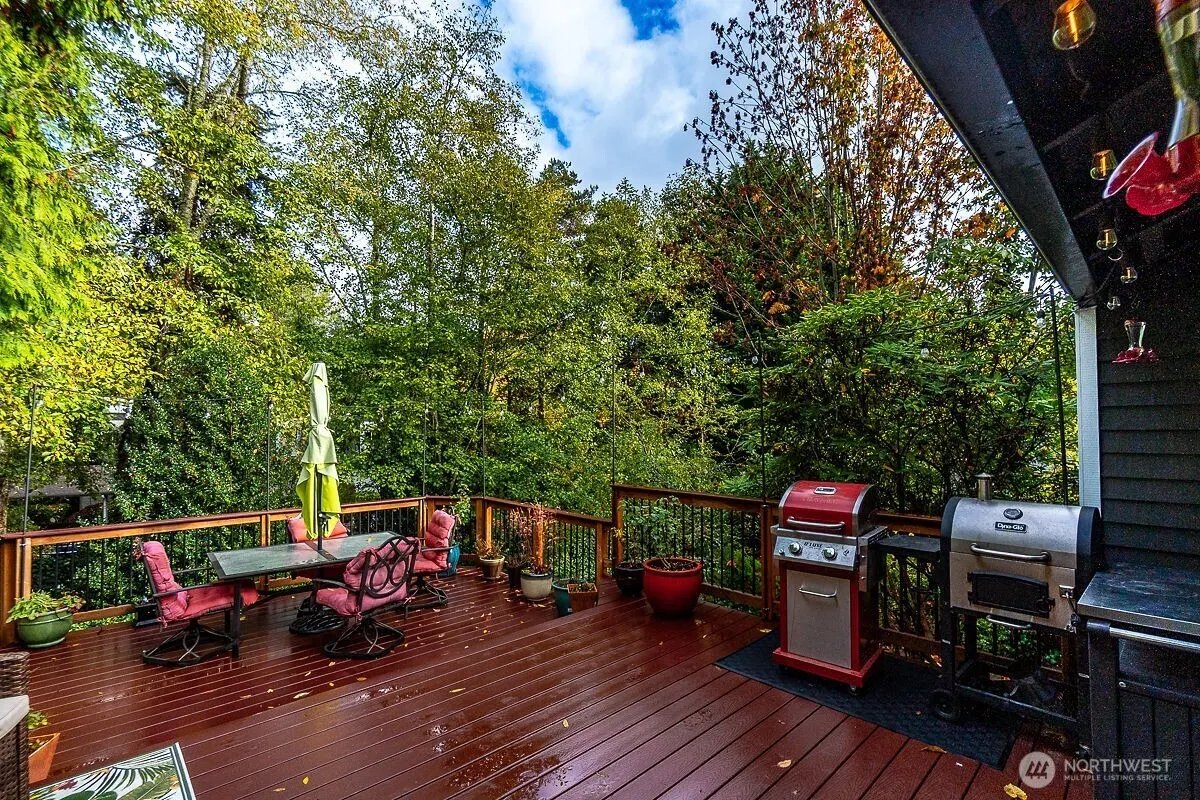 9724 NE 141st Court , Kirkland, WA 98034