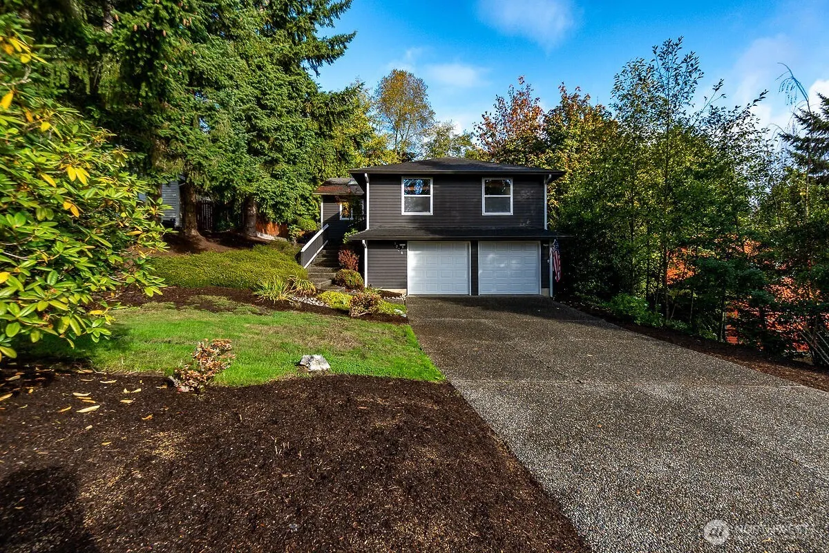 9724 NE 141st Court , Kirkland, WA 98034
