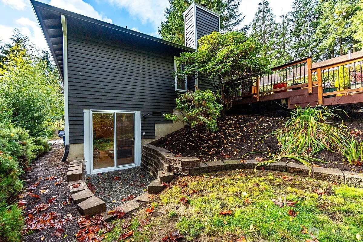 9724 NE 141st Court , Kirkland, WA 98034