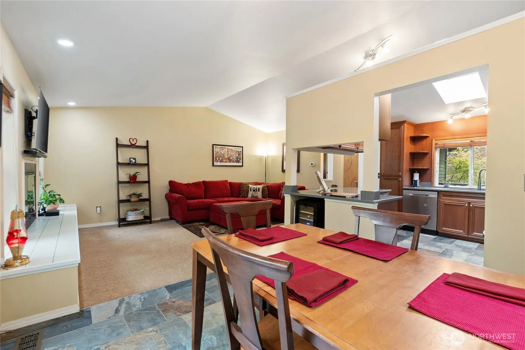 9724 NE 141st Court , Kirkland, WA 98034
