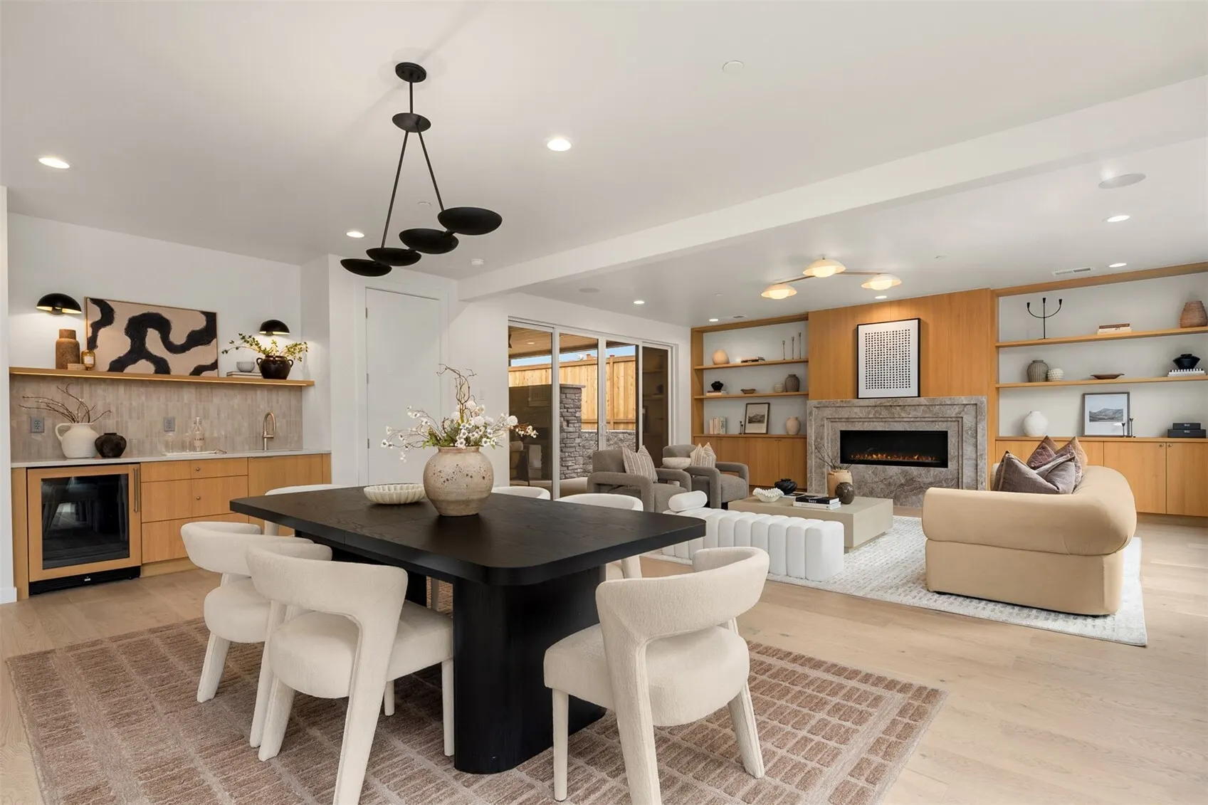 29 20th Avenue , Kirkland, WA 98033-4925