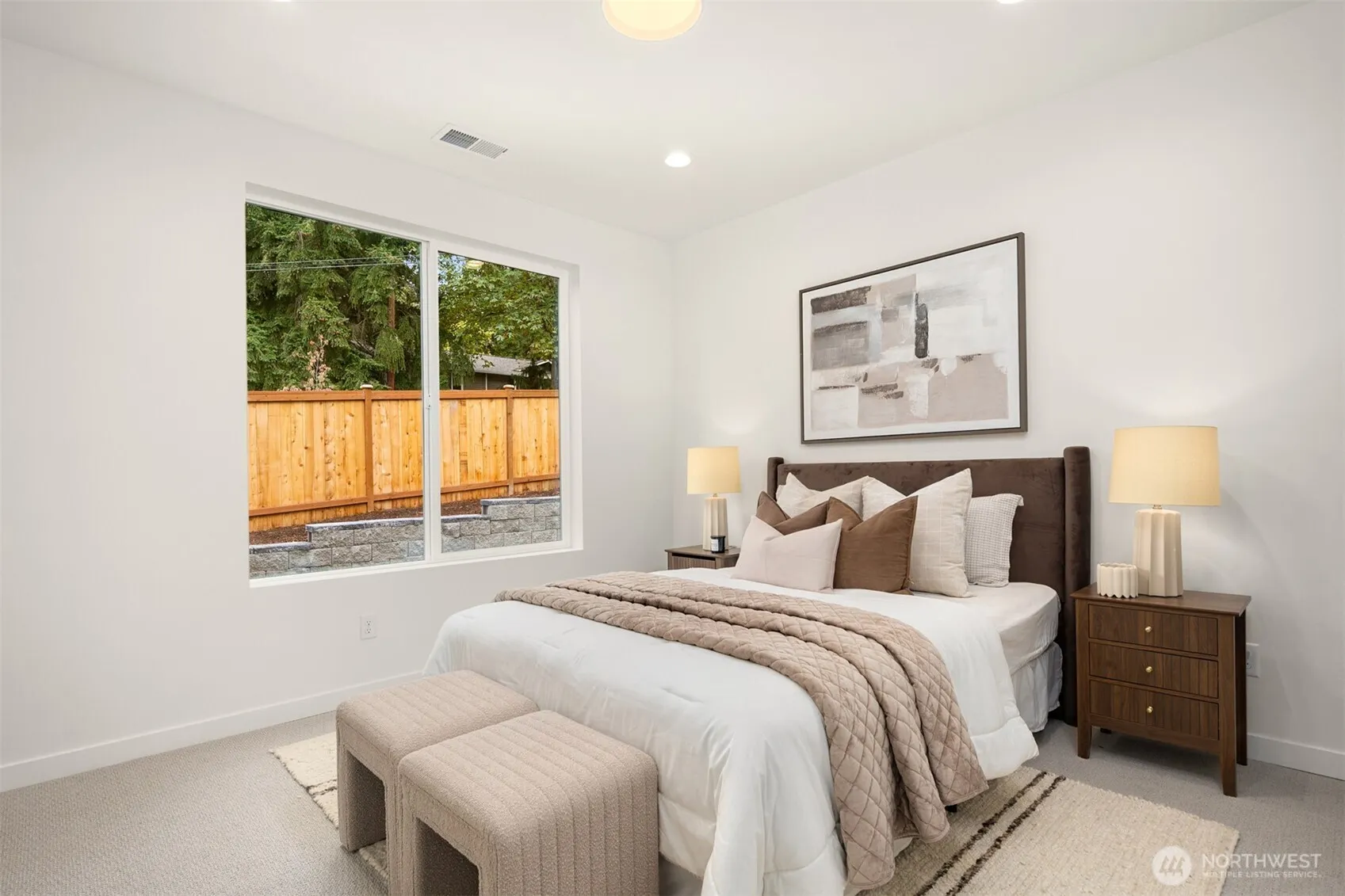 29 20th Avenue , Kirkland, WA 98033-4925
